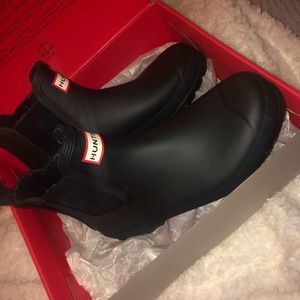 BRAND NEW Hunter Chelsea boots!